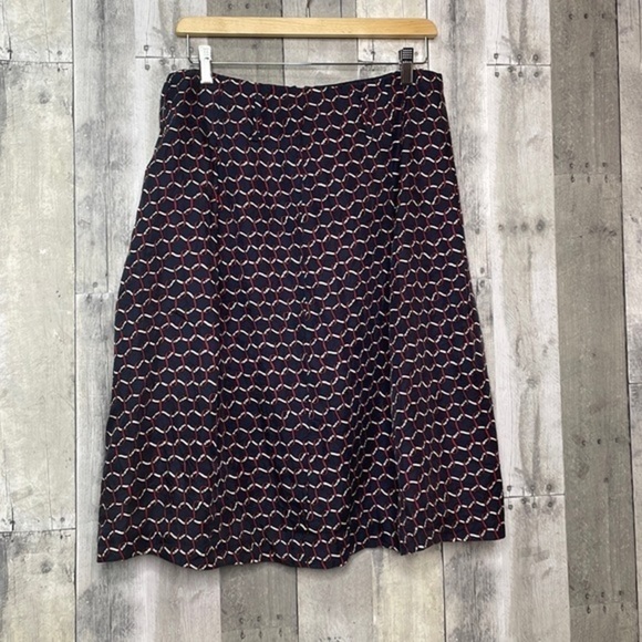 TALBOTS 100% pure silk a-line‎ midi skirt. Blue, red & white. Belt loops. Size 8 - Picture 1 of 12